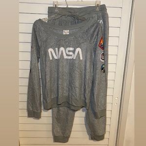 PJammy NASA pj’s set. Both Size L